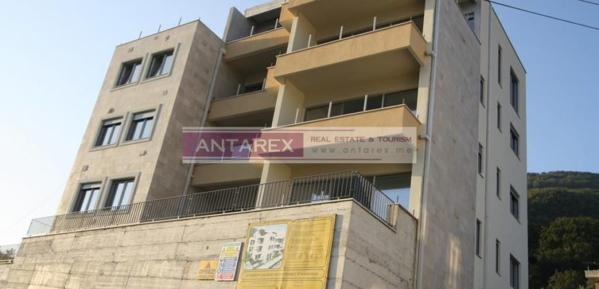Апартаменты в Дженовичах, Черногория, 66 м2