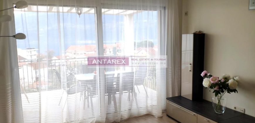 Апартаменты в Дженовичах, Черногория, 80 м2