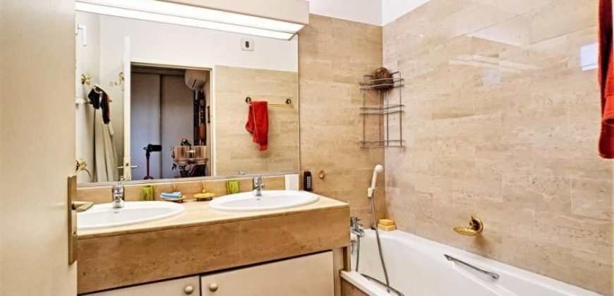 Апартаменты в Каннах, Франция, 104 м2