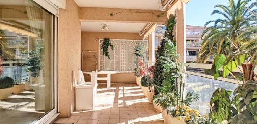 Апартаменты в Каннах, Франция, 104 м2