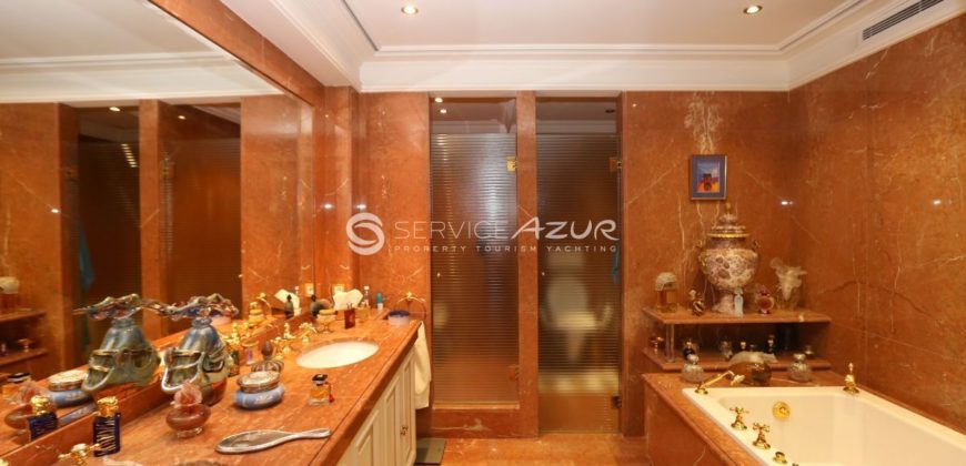 Апартаменты в Каннах, Франция, 325 м2