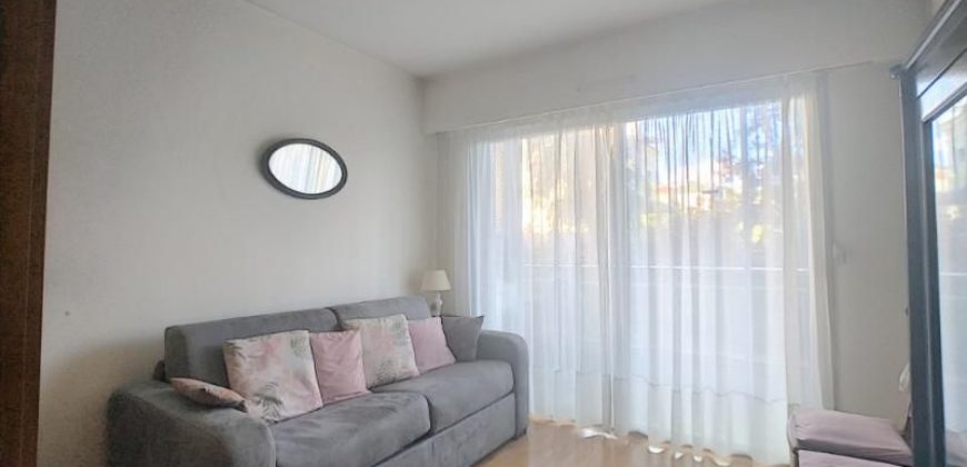 Апартаменты в Каннах, Франция, 96 м2