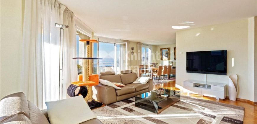 Апартаменты в Монтрё, Швейцария, 135 м2