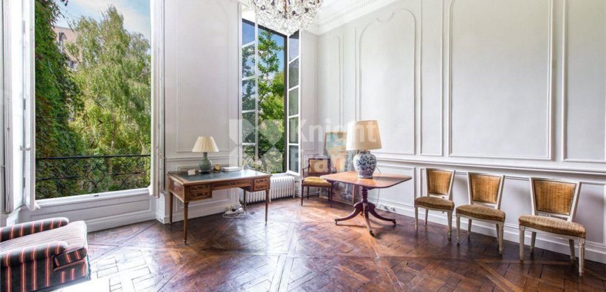 Апартаменты в Париже, Франция, 166 м2