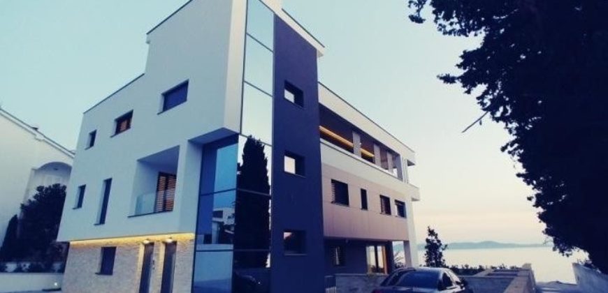 Апартаменты в Северной Далмации, Хорватия, 158 м2