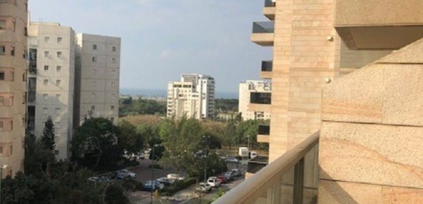 Апартаменты в Тель-Авиве, Израиль, 124 м2