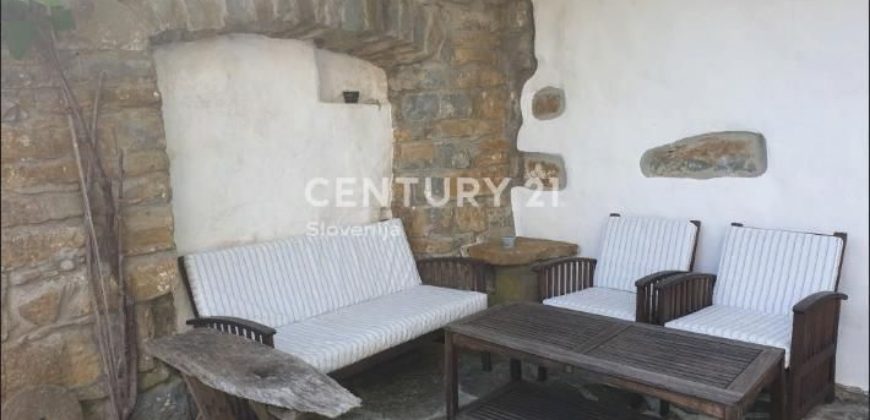Доходный дом в Козине, Словения, 140 м2