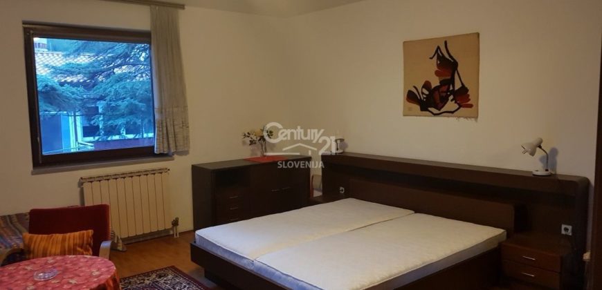 Доходный дом в Портороже, Словения, 480 м2