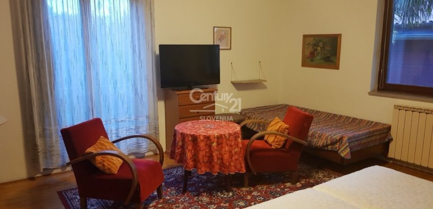 Доходный дом в Портороже, Словения, 480 м2