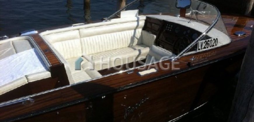 Дом на границе c Италией, Австрия, 2000 м2