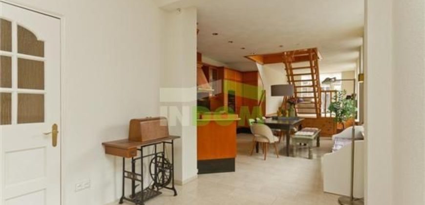 Дом в Амстердаме, Нидерланды, 210 м2