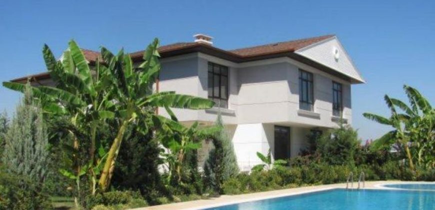 Дом в Анталии, Турция, 400 м2