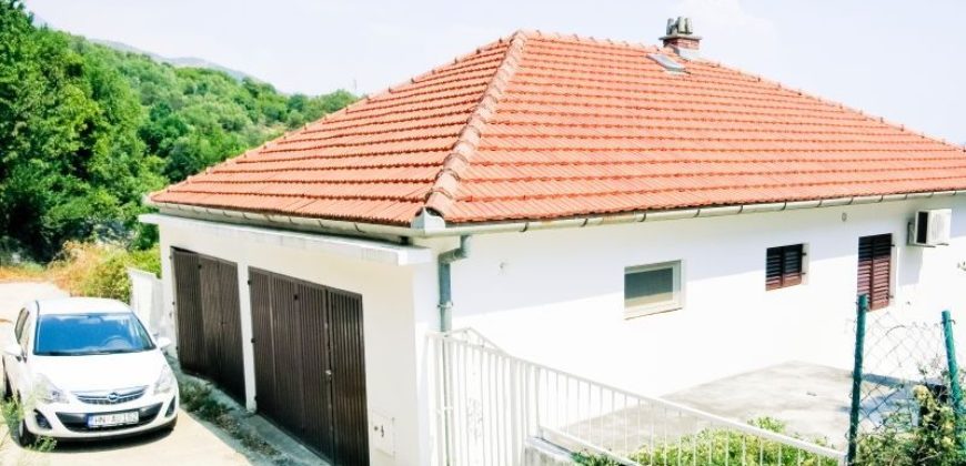 Дом в Херцеге Нови, Черногория, 226 м2