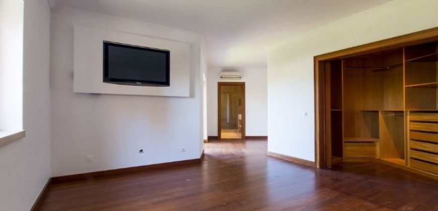 Дом в Кашкайше, Португалия, 402 м2
