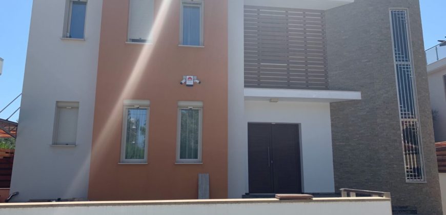 Дом в Лимассоле, Кипр, 550 м2