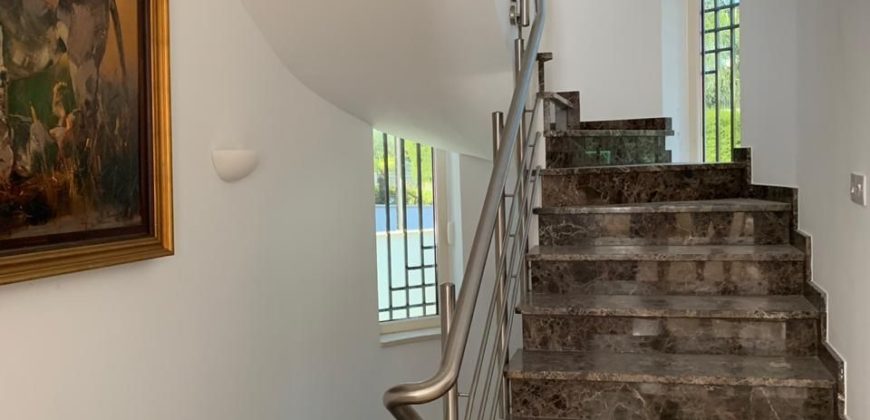 Дом в Лимассоле, Кипр, 550 м2