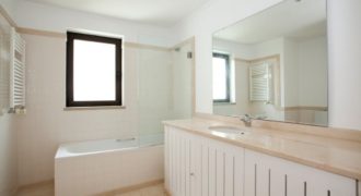 Дом в Лиссабоне, Португалия, 296 м2