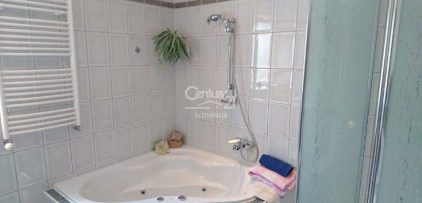 Дом в Мурска-Соботе, Словения, 215 м2