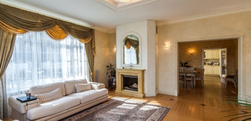 Дом в Риге, Латвия, 701 м2