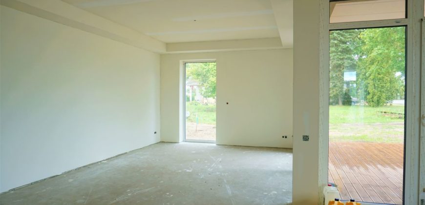 Дом в Рижском крае, Латвия, 330 м2