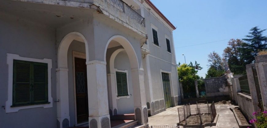 Дом в Сетубале, Португалия, 1324 м2