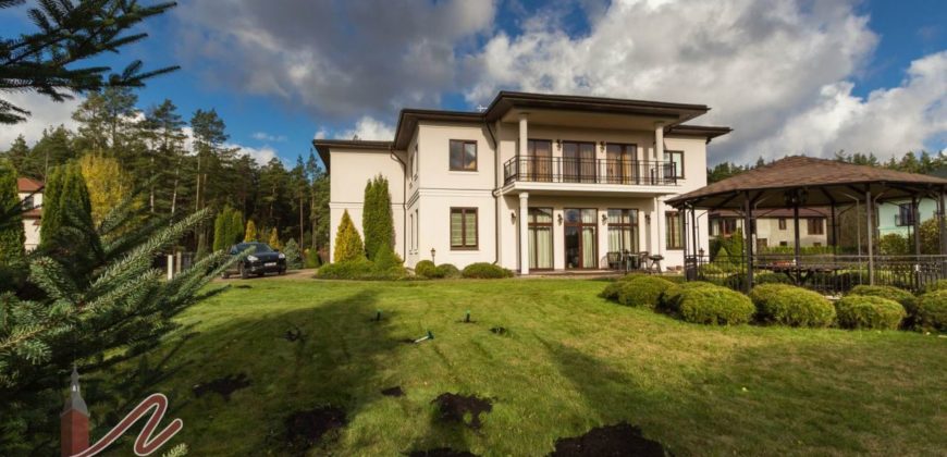 Дом в Юрмале, Латвия, 380 м2