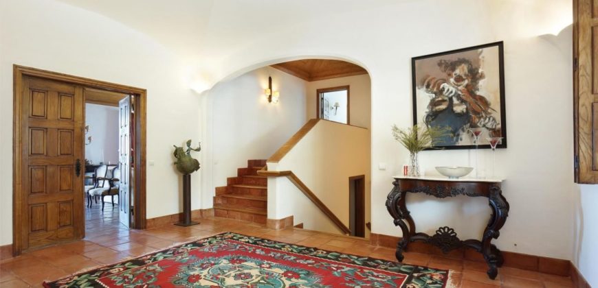 Ферма в Синтре, Португалия, 944 м2