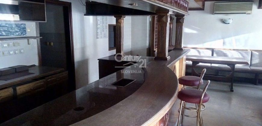 Кафе, ресторан в Целе, Словения, 233 м2
