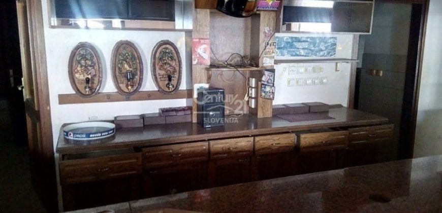 Кафе, ресторан в Целе, Словения, 233 м2