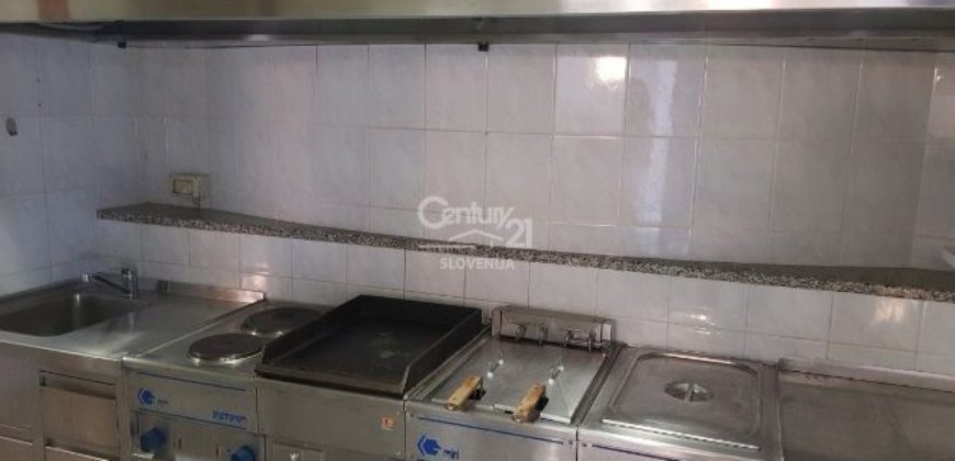 Кафе, ресторан в Копере, Словения, 64 м2