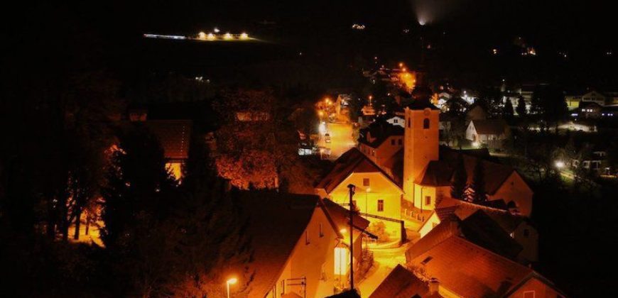 Кафе, ресторан в Шентюре, Словения, 374 м2