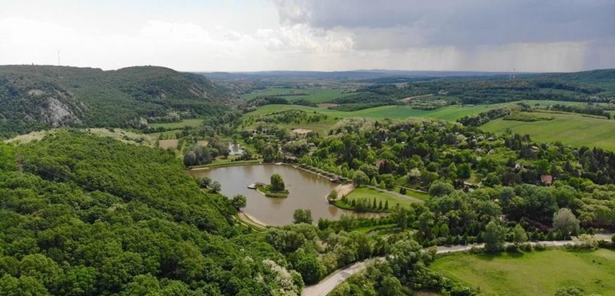 Коммерческая недвижимость Bicske, Венгрия, 1440 м2