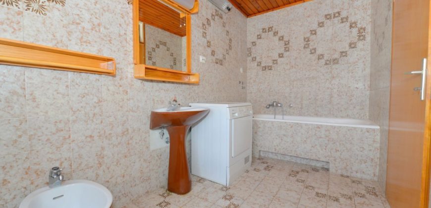 Коммерческая недвижимость в Гросупле, Словения, 461 м2