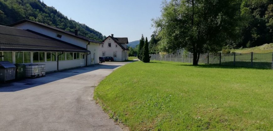 Коммерческая недвижимость в Севнице, Словения, 4593 м2