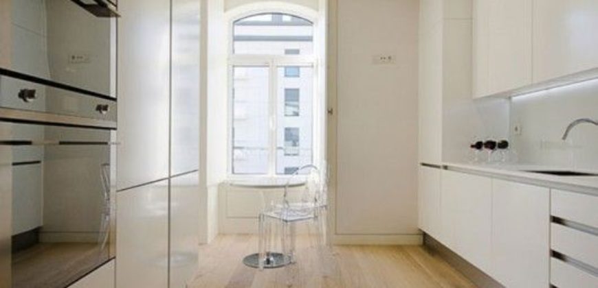 Квартира в Лиссабоне, Португалия, 100 м2