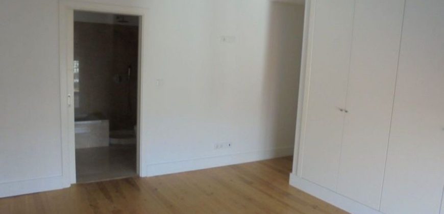 Квартира в Лиссабоне, Португалия, 270 м2