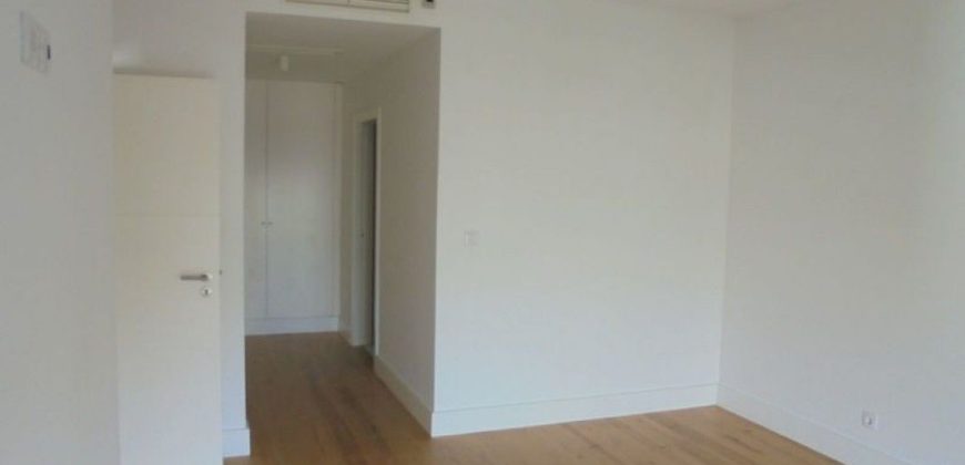 Квартира в Лиссабоне, Португалия, 270 м2