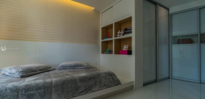 Квартира в Майами, США, 140 м2