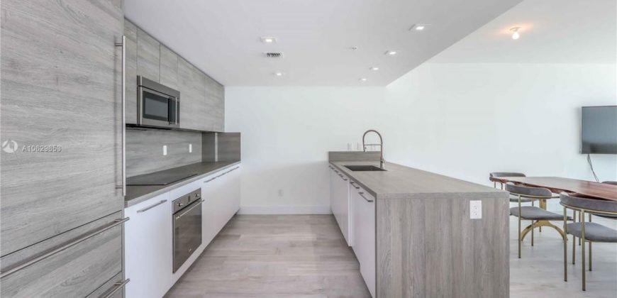 Квартира в Майами, США, 160 м2