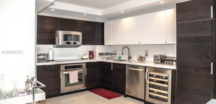Квартира в Майами, США, 180 м2