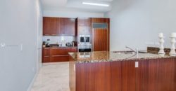 Квартира в Майами, США, 200 м2