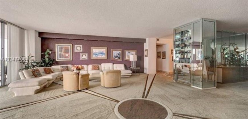 Квартира в Майами, США, 235 м2