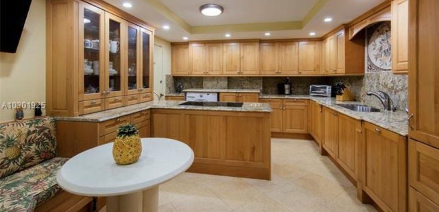 Квартира в Майами, США, 235 м2