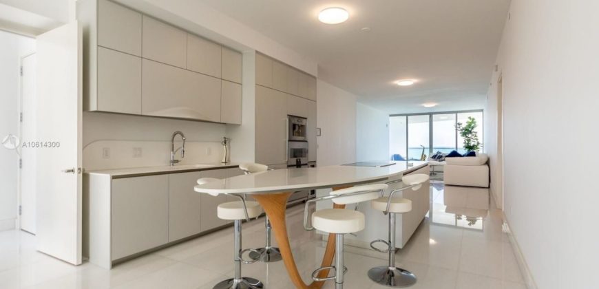 Квартира в Майами, США, 240 м2