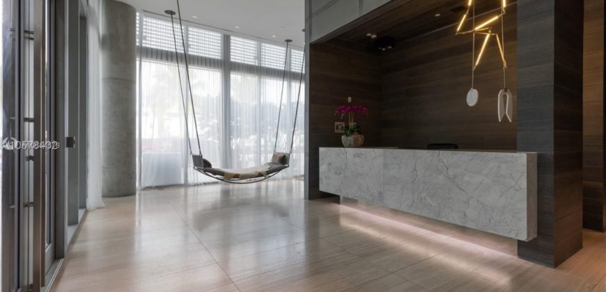 Квартира в Майами, США, 260 м2