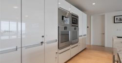 Квартира в Майами, США, 260 м2