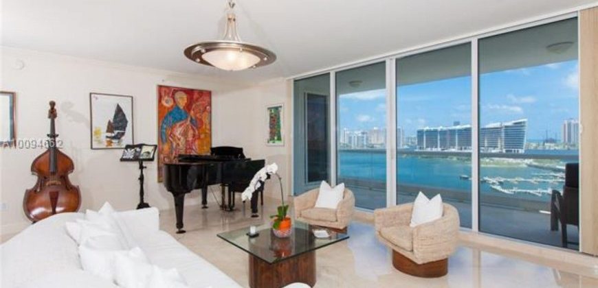 Квартира в Майами, США, 264 м2