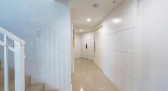 Квартира в Майами, США, 281 м2