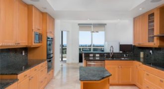 Квартира в Майами, США, 295 м2