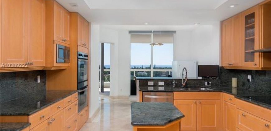 Квартира в Майами, США, 295 м2